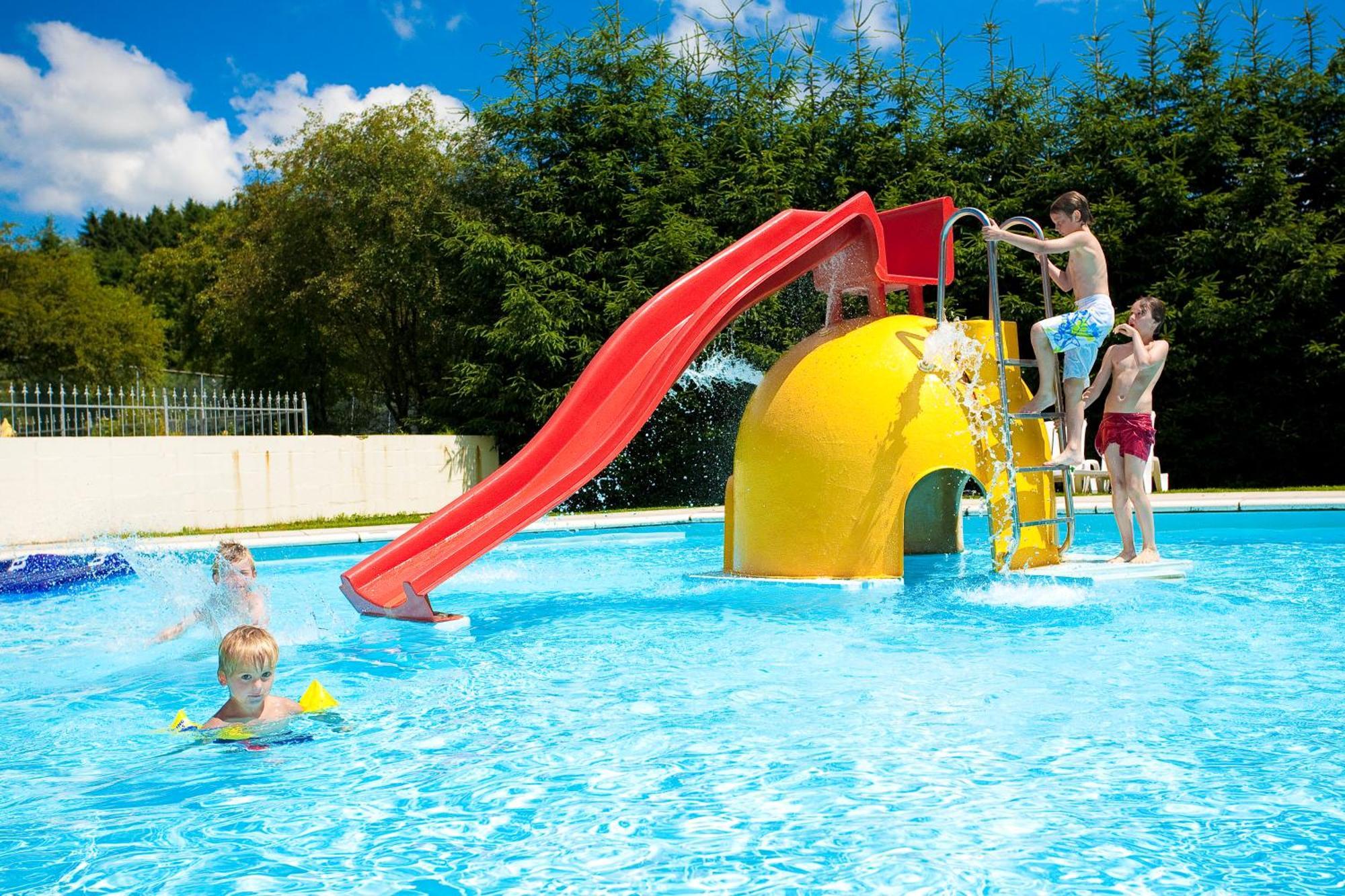 מלון Dochamps Ardenparks Petite Suisse מראה חיצוני תמונה